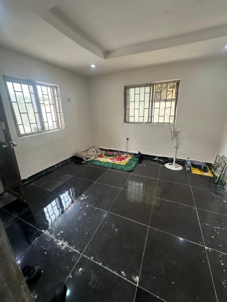 a Spacious One Bedroom Apartment in a Good Environment, 3rd Avenue, Gwarinpa, Abuja, Mini Flat (room and Parlour) for Rent