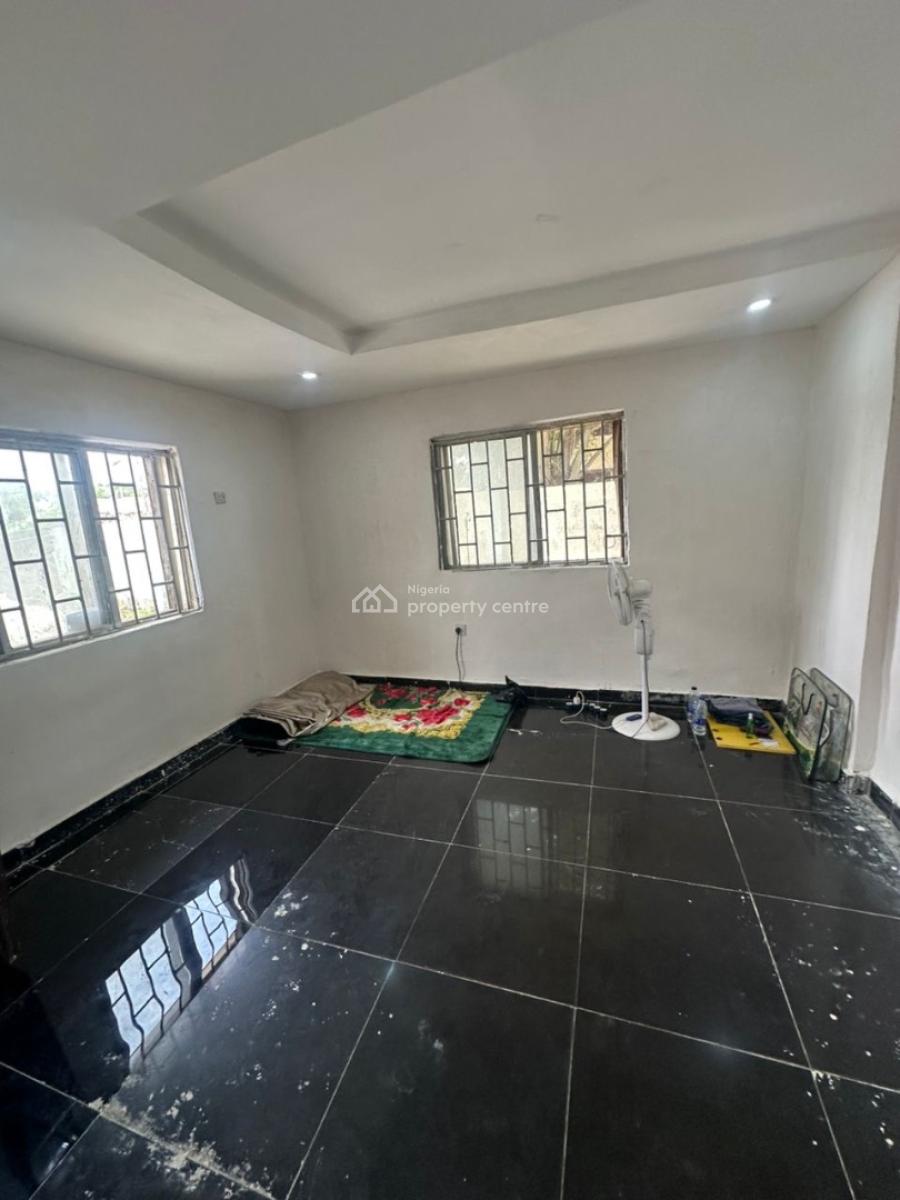 a Spacious One Bedroom Apartment in a Good Environment, 3rd Avenue, Gwarinpa, Abuja, Mini Flat (room and Parlour) for Rent