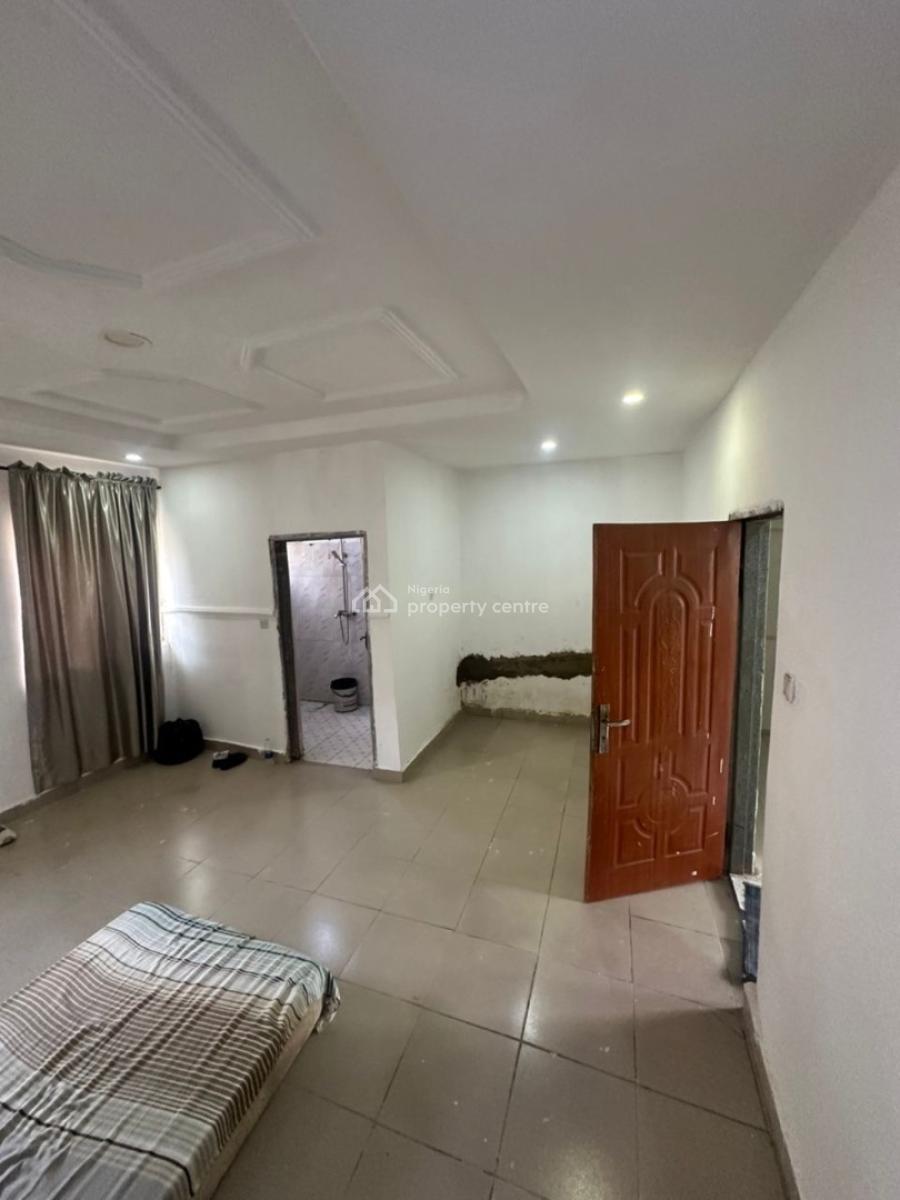 a Spacious Self Contain in a Serene Environment, 3rd Avenue, Gwarinpa, Abuja, Self Contain (single Rooms) for Rent