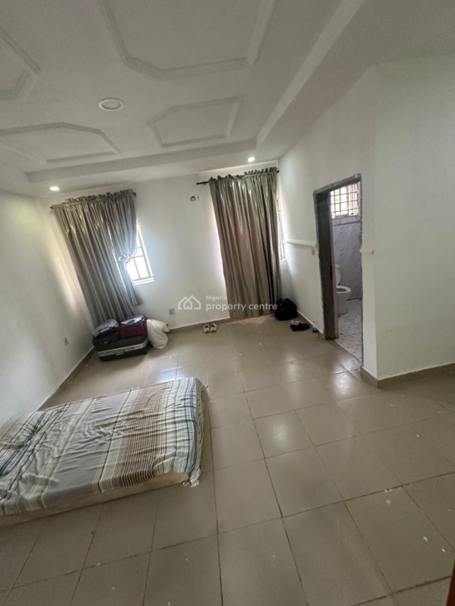 a Spacious Self Contain in a Serene Environment, 3rd Avenue, Gwarinpa, Abuja, Self Contain (single Rooms) for Rent