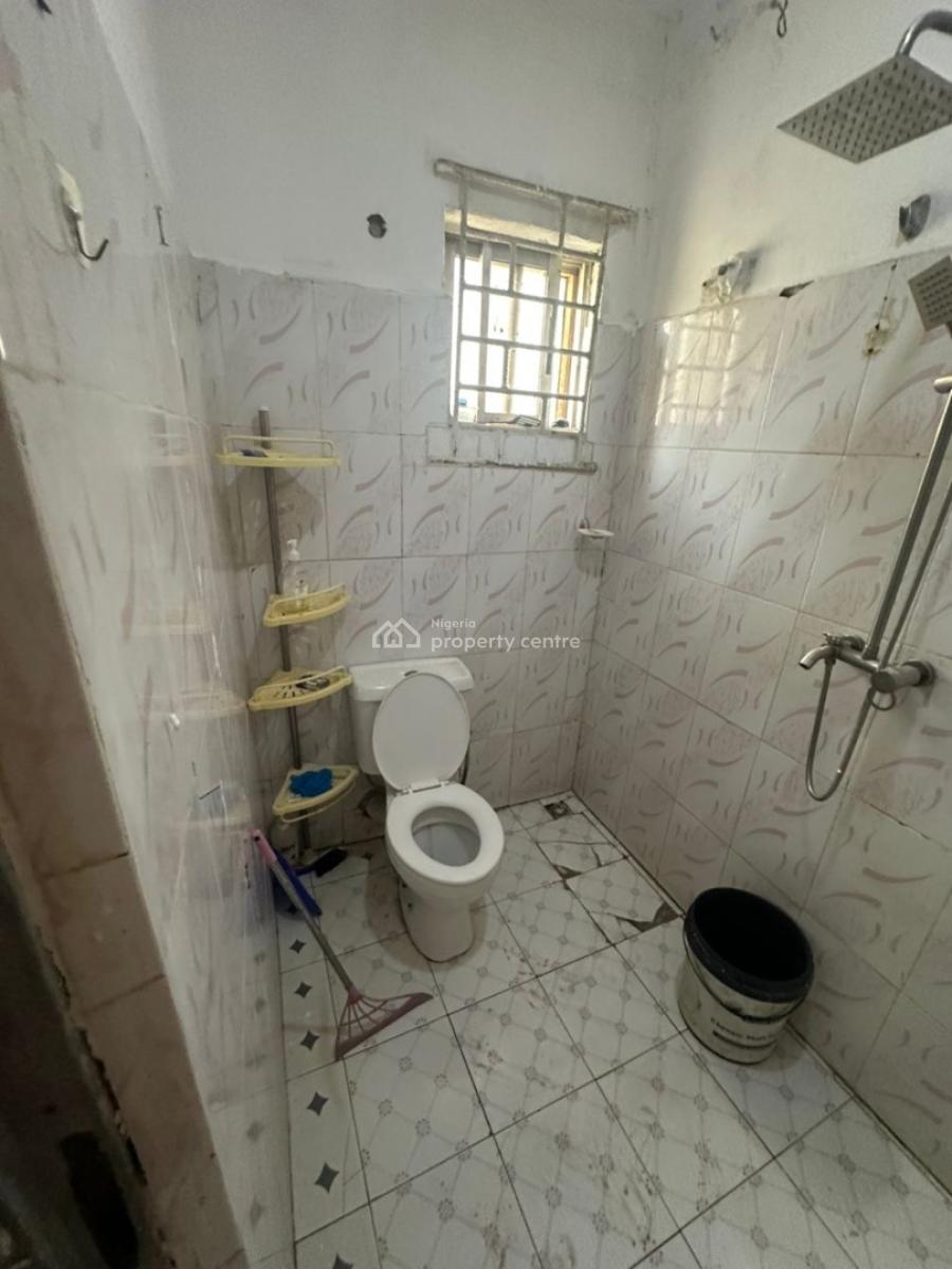 a Spacious Self Contain in a Serene Environment, 3rd Avenue, Gwarinpa, Abuja, Self Contain (single Rooms) for Rent