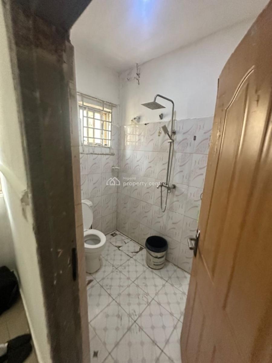 a Spacious Self Contain in a Serene Environment, 3rd Avenue, Gwarinpa, Abuja, Self Contain (single Rooms) for Rent