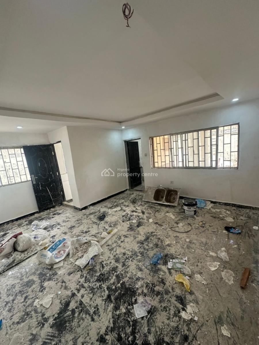 a Spacious Room Self Contain Apartment in a Good Neighborhood, 3rd Avenue, Gwarinpa, Abuja, Self Contain (single Rooms) for Rent