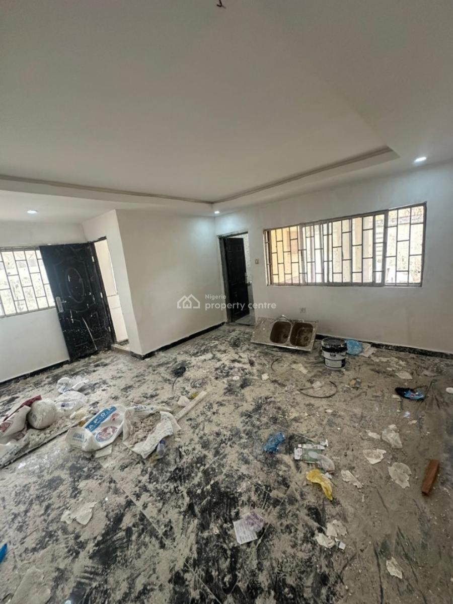 a Spacious Room Self Contain Apartment in a Good Neighborhood, 3rd Avenue, Gwarinpa, Abuja, Self Contain (single Rooms) for Rent