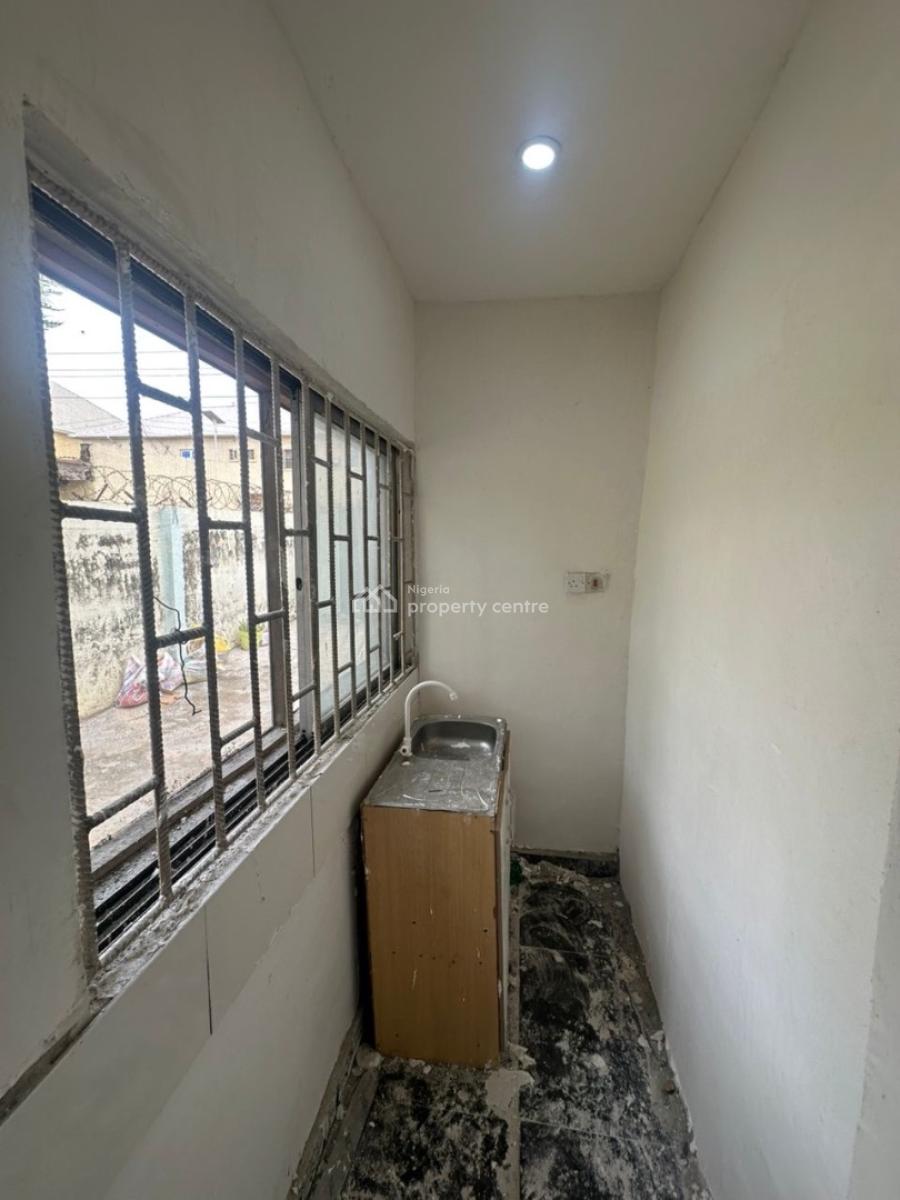 a Spacious Room Self Contain Apartment in a Good Neighborhood, 3rd Avenue, Gwarinpa, Abuja, Self Contain (single Rooms) for Rent