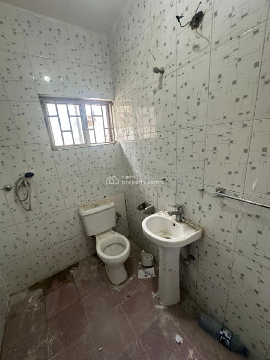 a Spacious Room Self Contain Apartment in a Good Neighborhood, 3rd Avenue, Gwarinpa, Abuja, Self Contain (single Rooms) for Rent