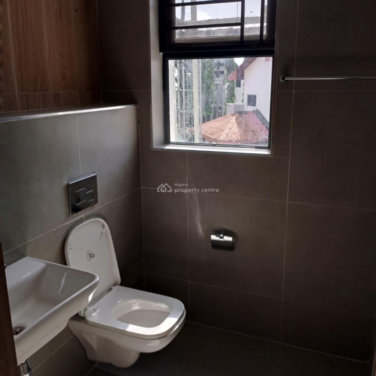 Exquisite 4-bedroom Maisonette with Bq, Ikoyi, Lagos, Flat / Apartment for Sale
