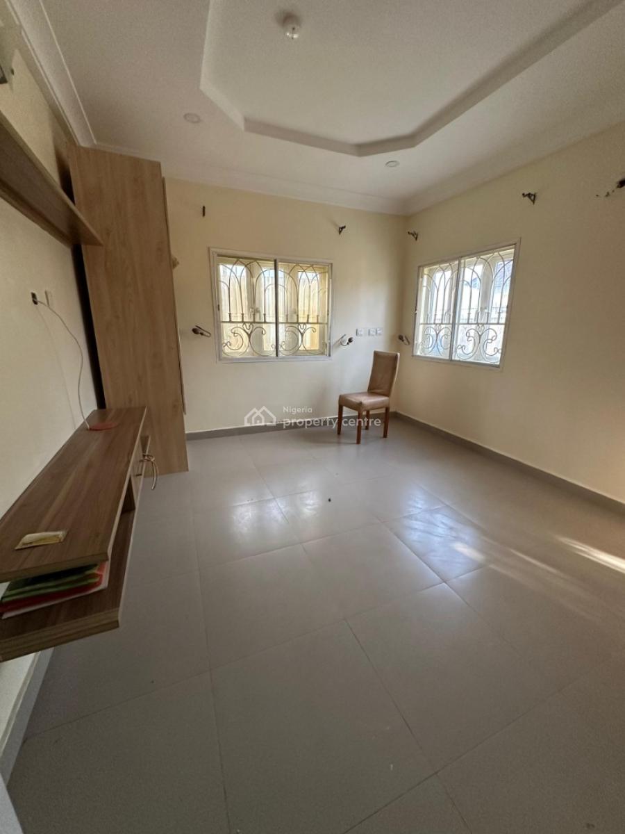 Well Finished 4 Bedroom Semi Detached Duplex, Gwarinpa Extension, Gwarinpa, Abuja, Semi-detached Duplex for Rent