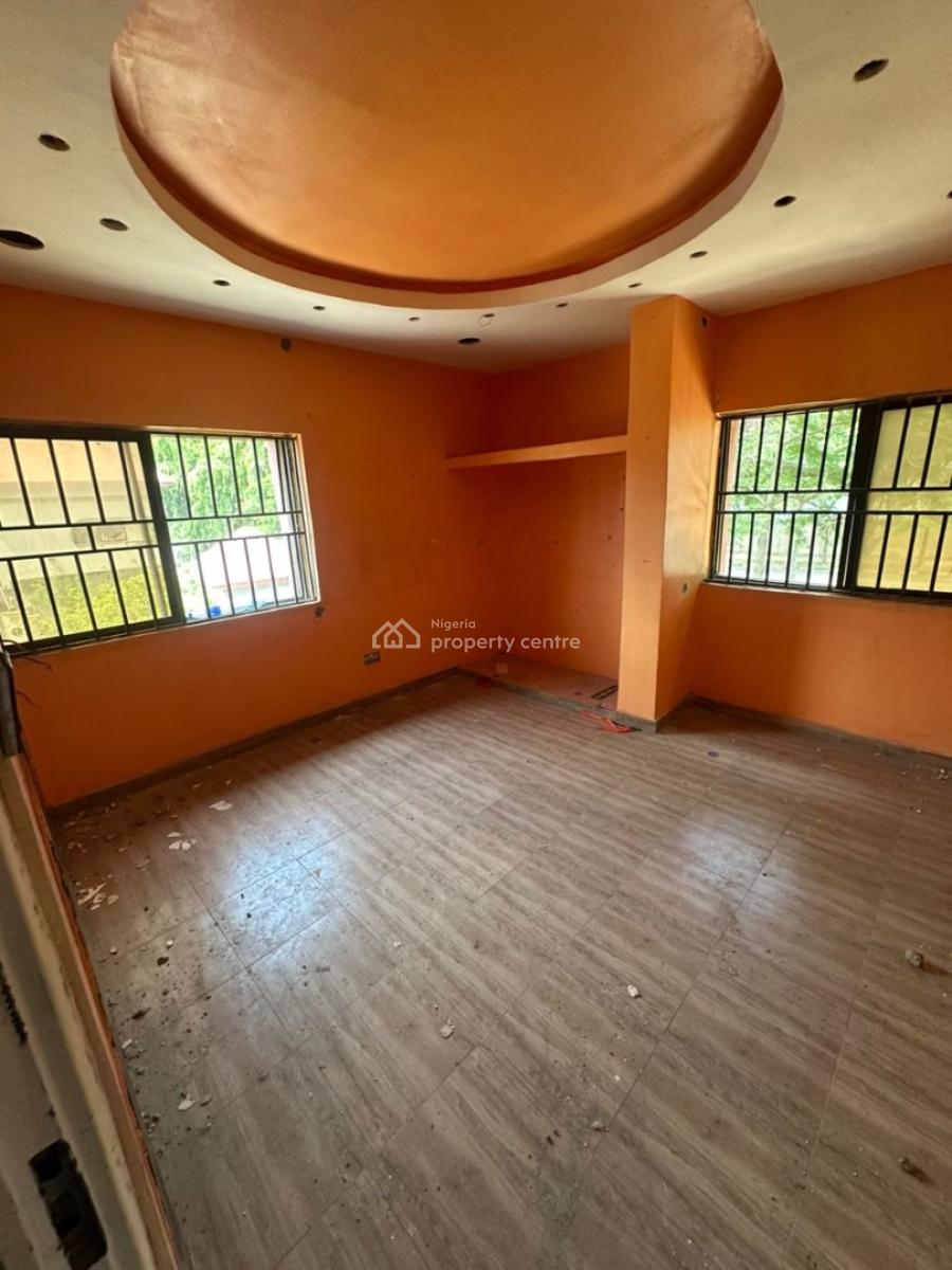 Two Bedroom Apartment in a Good Neighborhood, Off Aminu Kano Crescent, Wuse 2, Abuja, Flat / Apartment for Rent