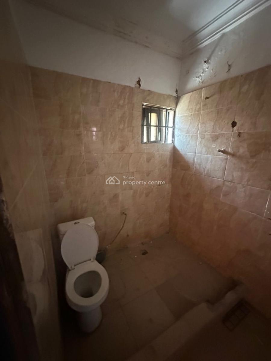 Two Bedroom Apartment in a Good Neighborhood, Off Aminu Kano Crescent, Wuse 2, Abuja, Flat / Apartment for Rent
