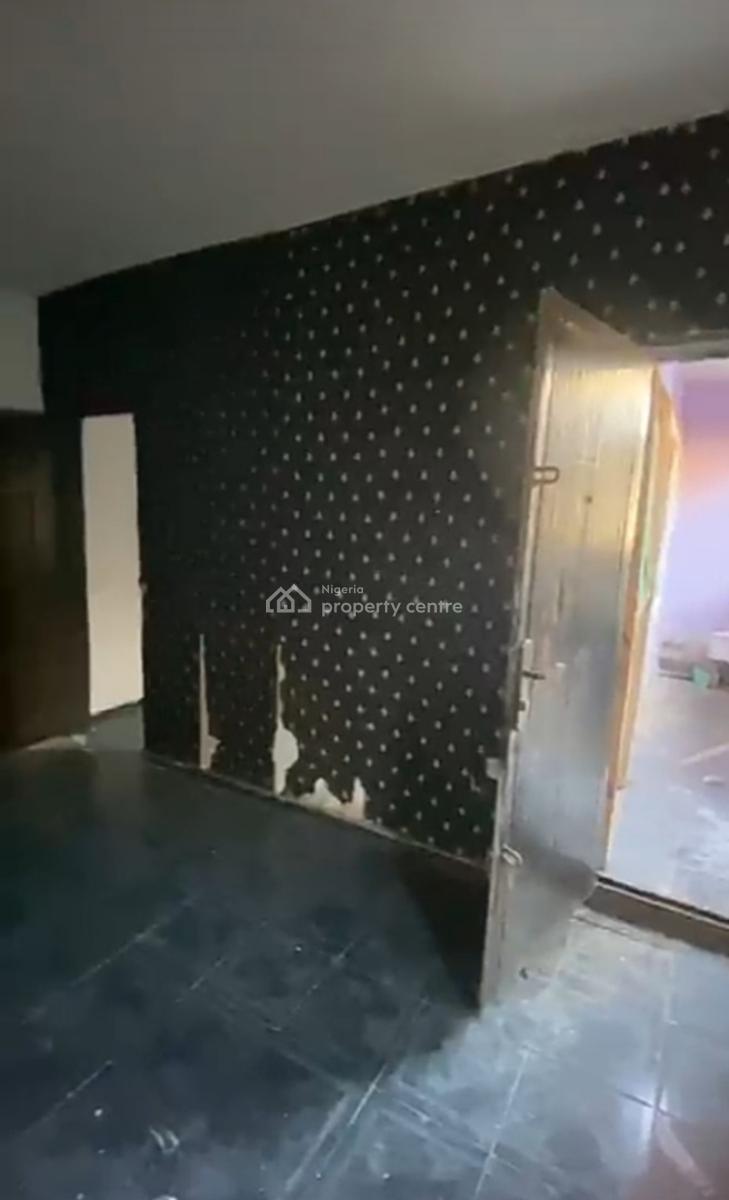 Spacious Mini Flat at Thomas Estate { Video}, Thomas Estate, Ajah, Lagos, Mini Flat (room and Parlour) for Rent