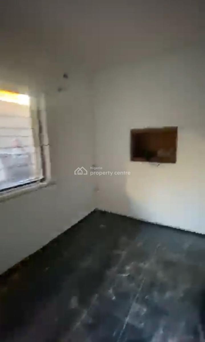 Spacious Mini Flat at Thomas Estate { Video}, Thomas Estate, Ajah, Lagos, Mini Flat (room and Parlour) for Rent