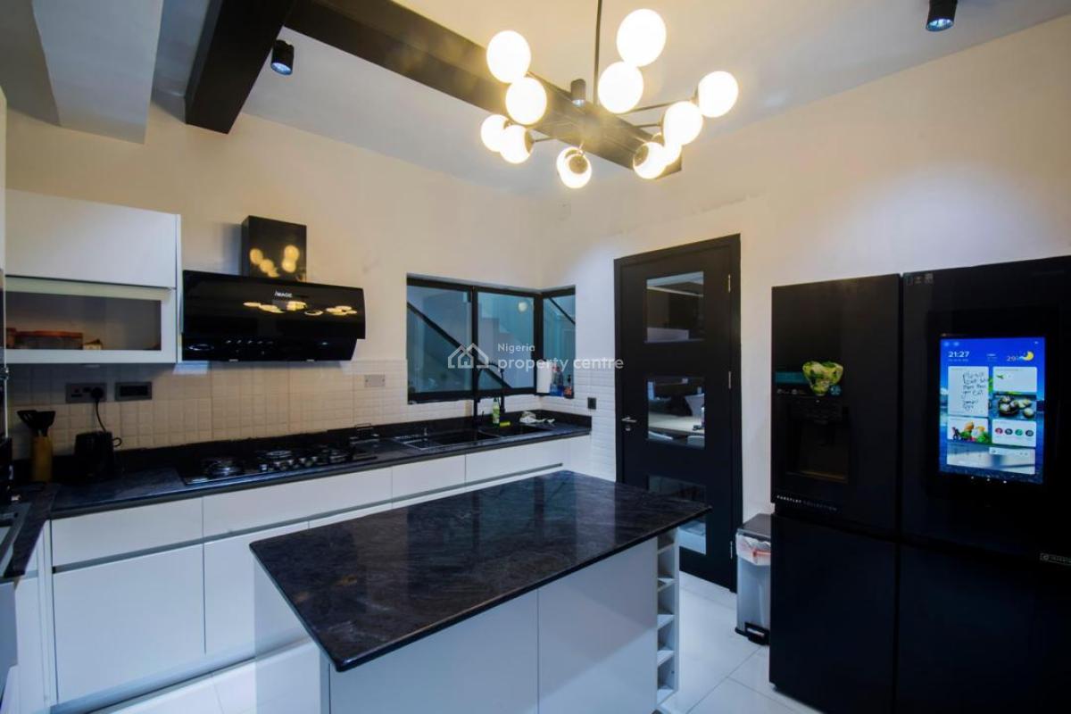 3 Bedroom Maisonette with Exquisite Furnishing, Off Freedom Way, Lekki Phase 1, Lekki, Lagos, Flat / Apartment for Rent