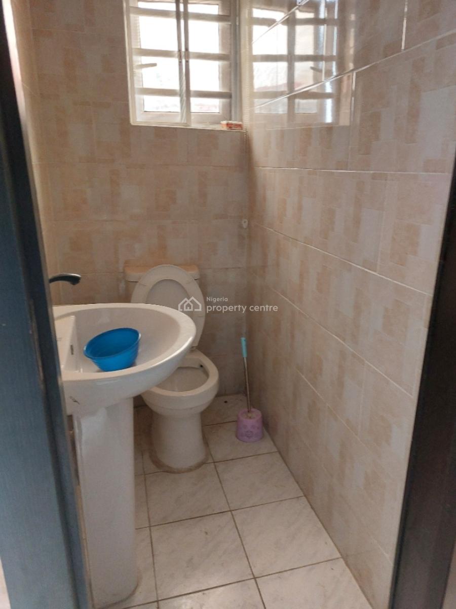 4 Bedroom Semi Detached Duplex with a Bq, Gra Phase 1, Magodo, Lagos, Semi-detached Duplex for Sale