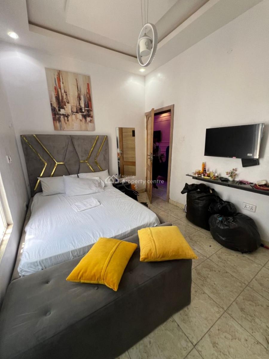 Lovely 2 Bedroom Apartment, New Road, Lekki Expressway, Lekki, Lagos, Flat / Apartment for Rent