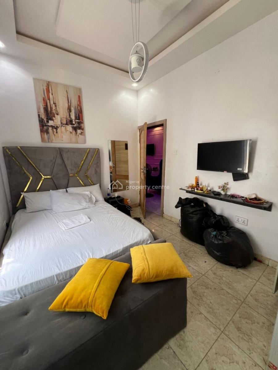 Lovely 2 Bedroom Apartment, New Road, Lekki Expressway, Lekki, Lagos, Flat / Apartment for Rent