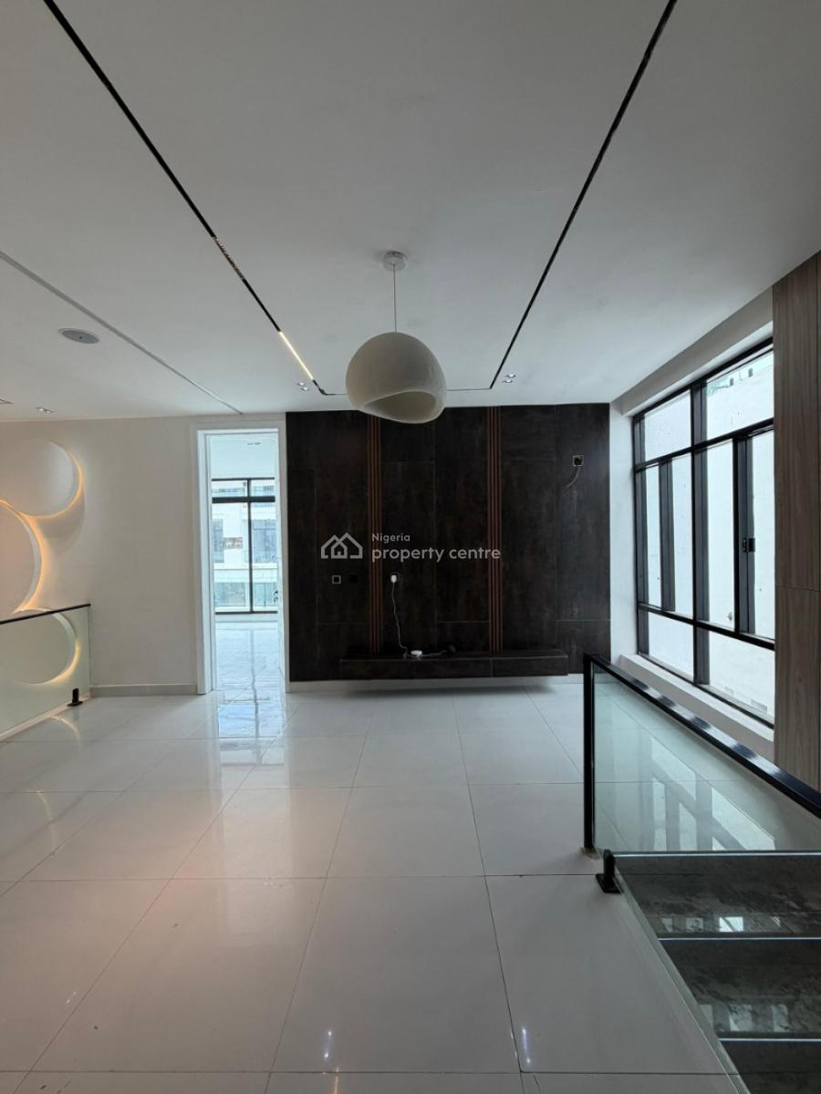 5 B/r Detached House, Lekki, Lagos, House for Sale