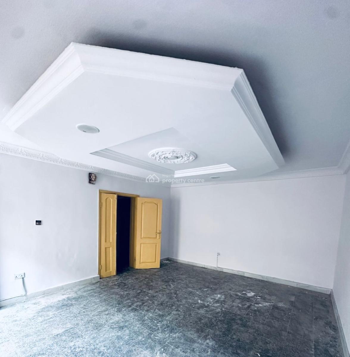 Very Spacious 2bedroom Available, Ologolo, Lekki, Lagos, Flat / Apartment for Rent