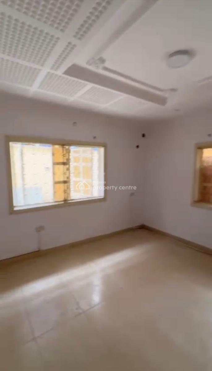 Very Spacious 2bedroom Available, Ologolo, Lekki, Lagos, Flat / Apartment for Rent