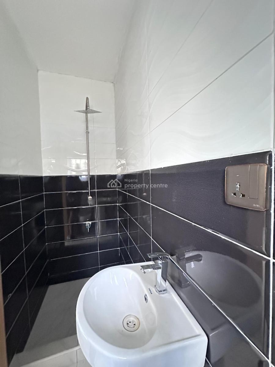 Neatly Finished 2bedroom Apartment in New Road ,lekki, New Road ,lekki ,lagos ,nigeria, Lekki, Lagos, Flat / Apartment for Sale