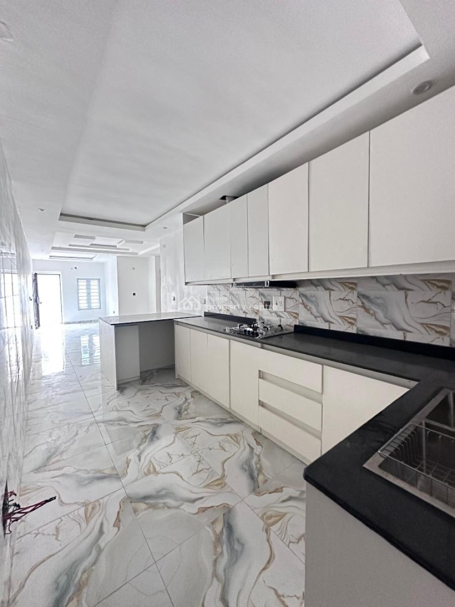 Neatly Finished 2bedroom Apartment in New Road ,lekki, New Road ,lekki ,lagos ,nigeria, Lekki, Lagos, Flat / Apartment for Sale
