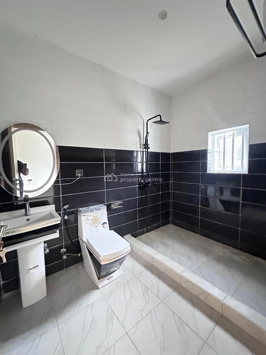 Neatly Finished 2bedroom Apartment in New Road ,lekki, New Road ,lekki ,lagos ,nigeria, Lekki, Lagos, Flat / Apartment for Sale