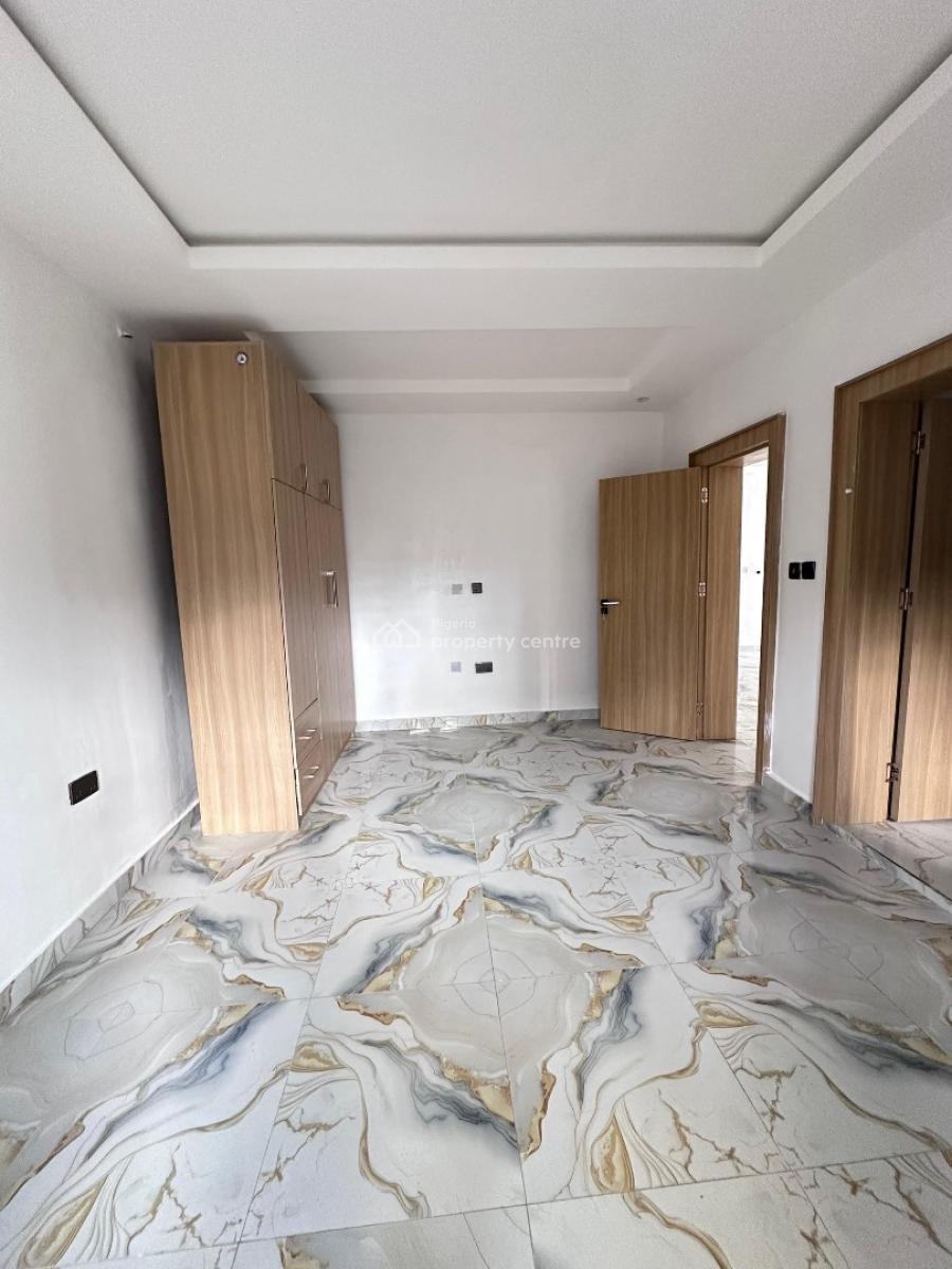 Neatly Finished 2bedroom Apartment in New Road ,lekki, New Road ,lekki ,lagos ,nigeria, Lekki, Lagos, Flat / Apartment for Sale