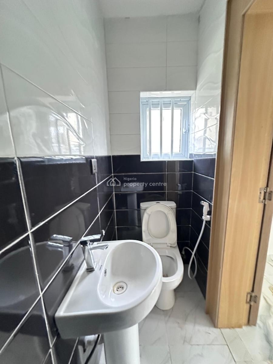 Neatly Finished 2bedroom Apartment in New Road ,lekki, New Road ,lekki ,lagos ,nigeria, Lekki, Lagos, Flat / Apartment for Sale