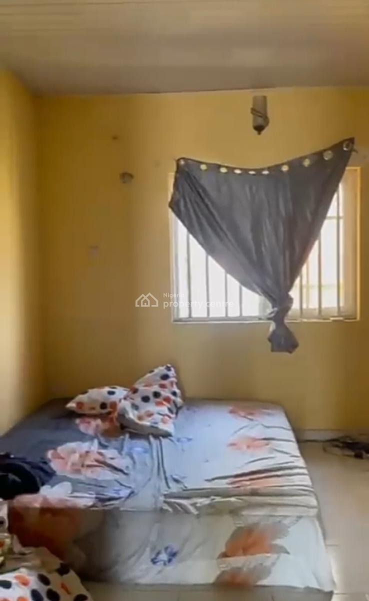 Spacious Upstairs Bedroom Inside a Shared Apartment { Video}, Badore, Ajah, Lagos, Self Contain (single Rooms) for Rent