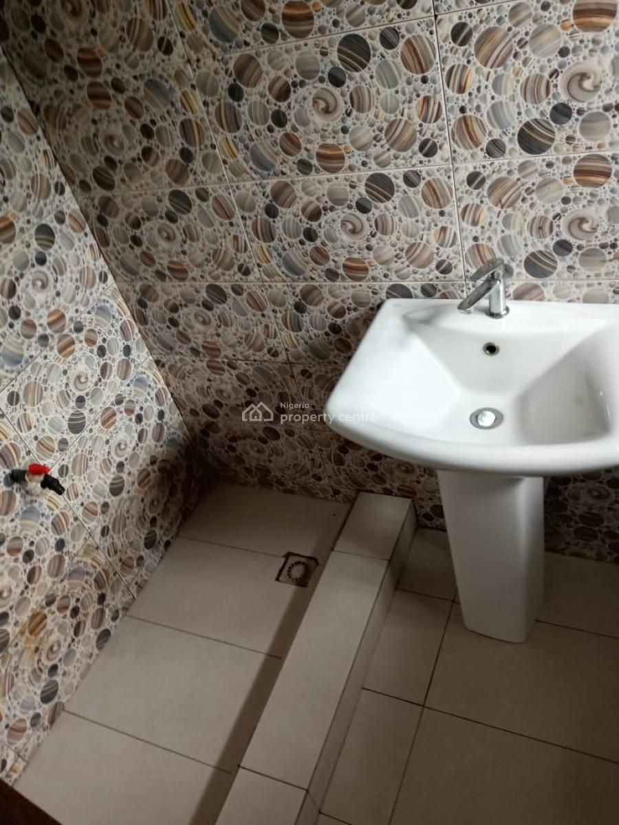 One Room Bq, John Okeafor St., Agungi, Lekki, Lagos, Self Contain (single Rooms) for Rent