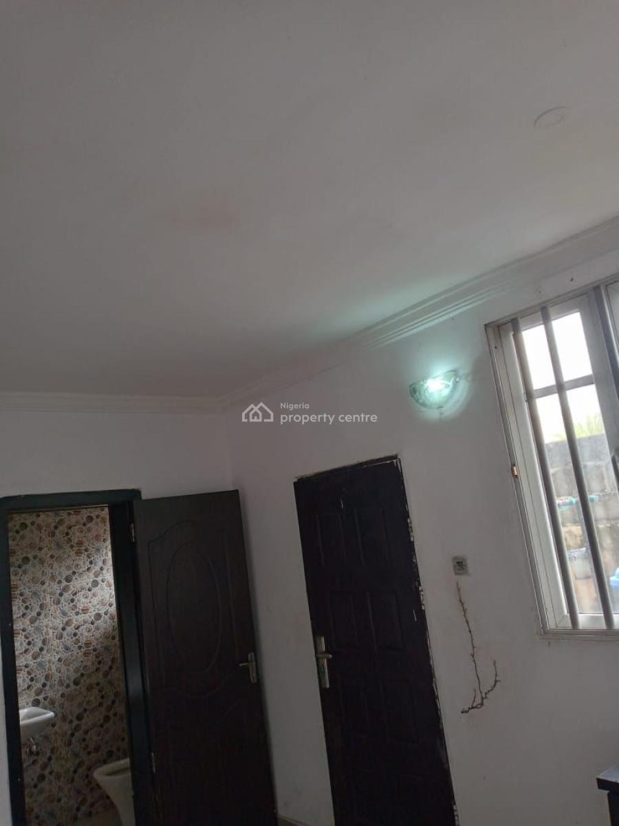 One Room Bq, John Okeafor St., Agungi, Lekki, Lagos, Self Contain (single Rooms) for Rent