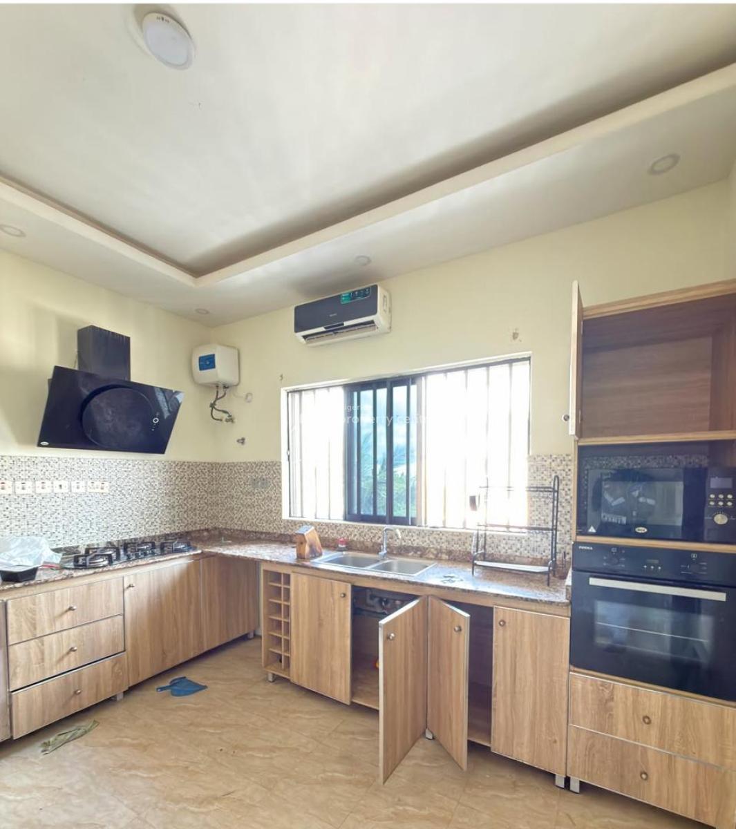 Brand New Luxury  2 Bedroom Flat, Lekki Phase 1, Lekki, Lagos, Flat / Apartment for Rent