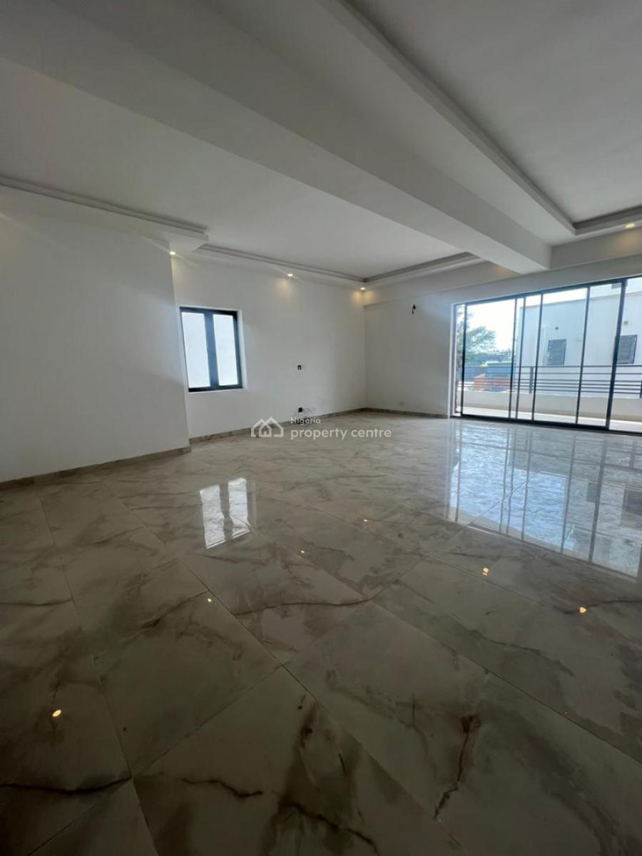 Exclusive 2 Bedroom Apartment with Bq, Pool, Gym, Central Gas, Lekki Phase 1 Admiralty, Lekki, Lagos, Flat / Apartment for Rent