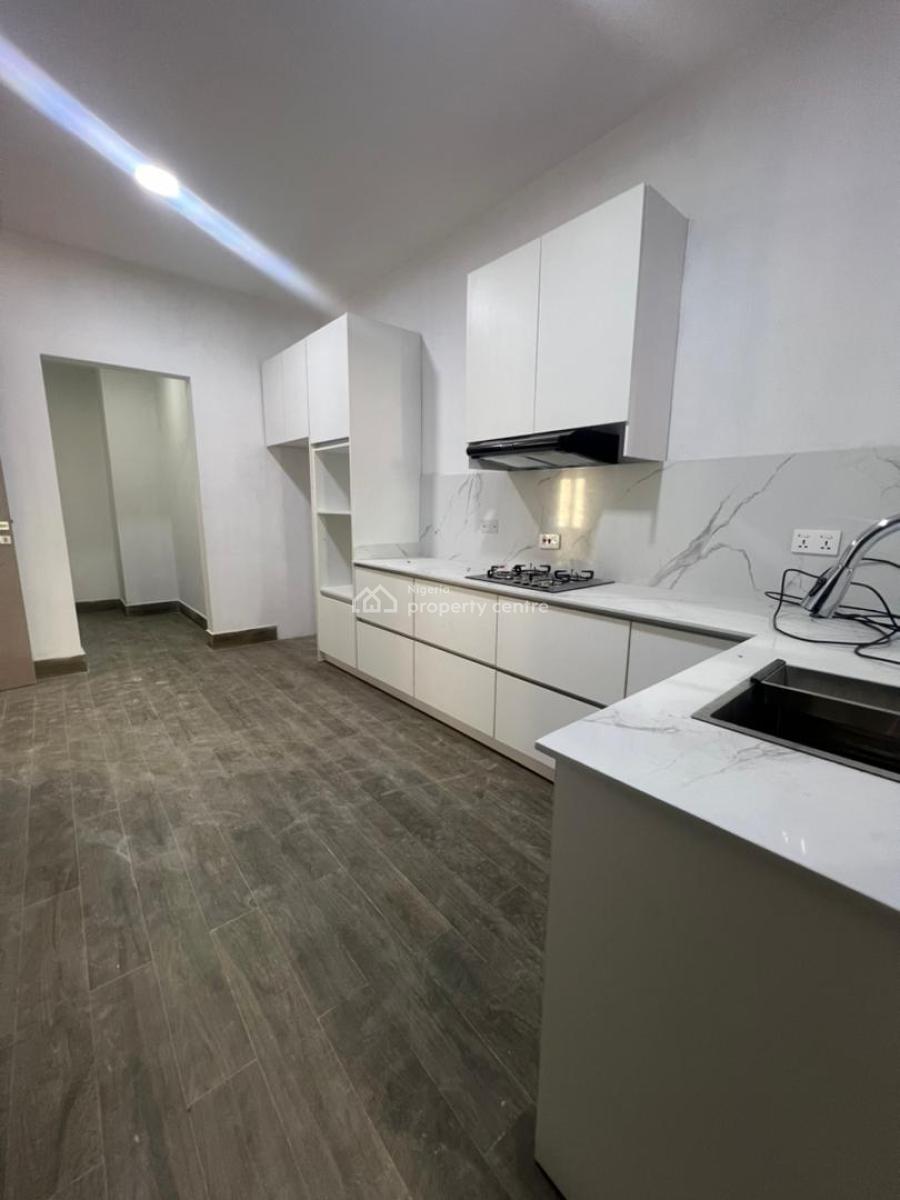 Exclusive 2 Bedroom Apartment with Bq, Pool, Gym, Central Gas, Lekki Phase 1 Admiralty, Lekki, Lagos, Flat / Apartment for Rent