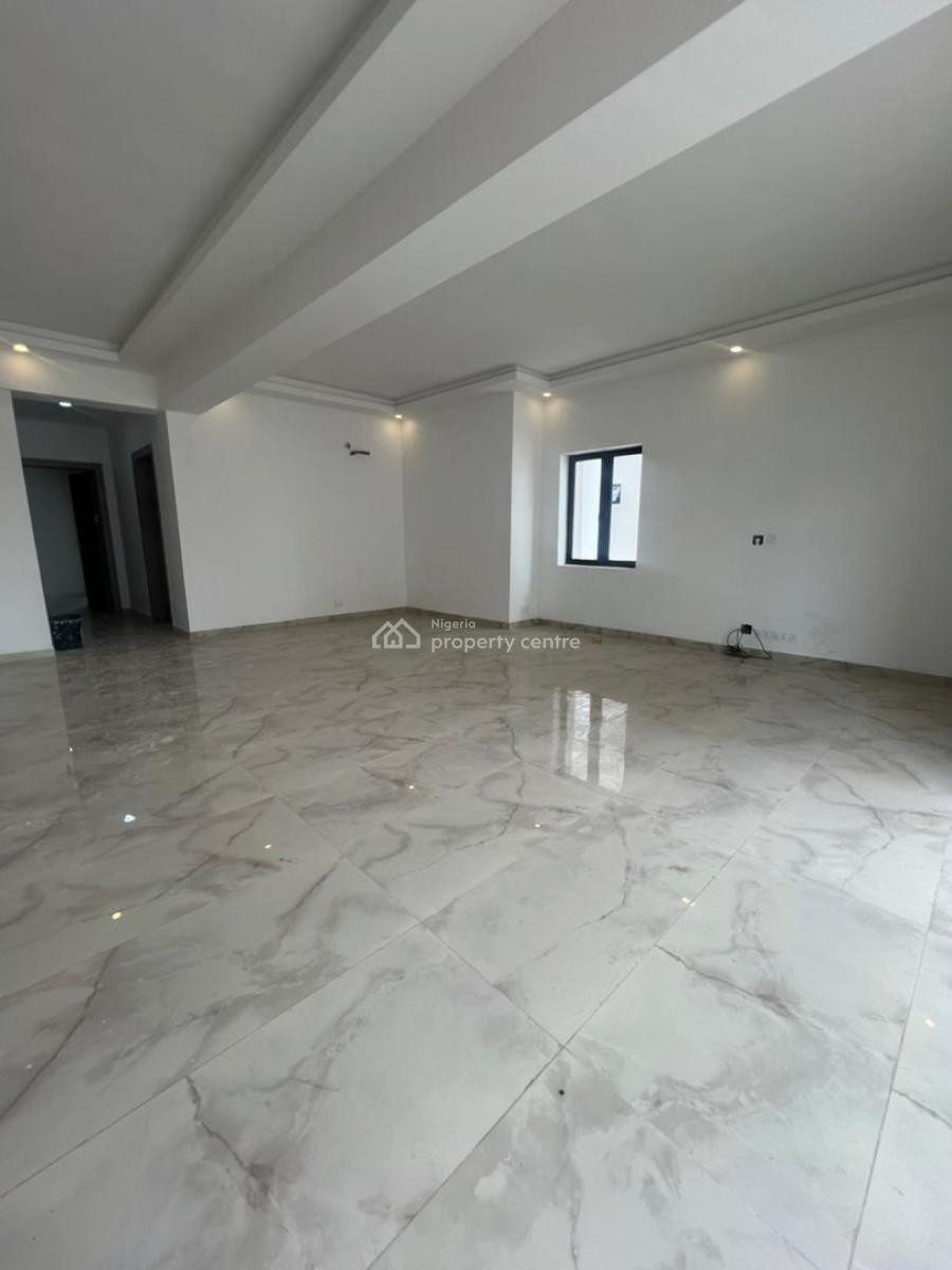 Exclusive 2 Bedroom Apartment with Bq, Pool, Gym, Central Gas, Lekki Phase 1 Admiralty, Lekki, Lagos, Flat / Apartment for Rent