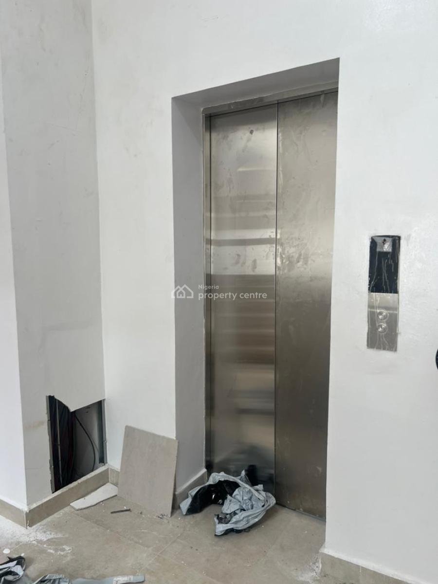 Exclusive 2 Bedroom Apartment with Bq, Pool, Gym, Central Gas, Lekki Phase 1 Admiralty, Lekki, Lagos, Flat / Apartment for Rent