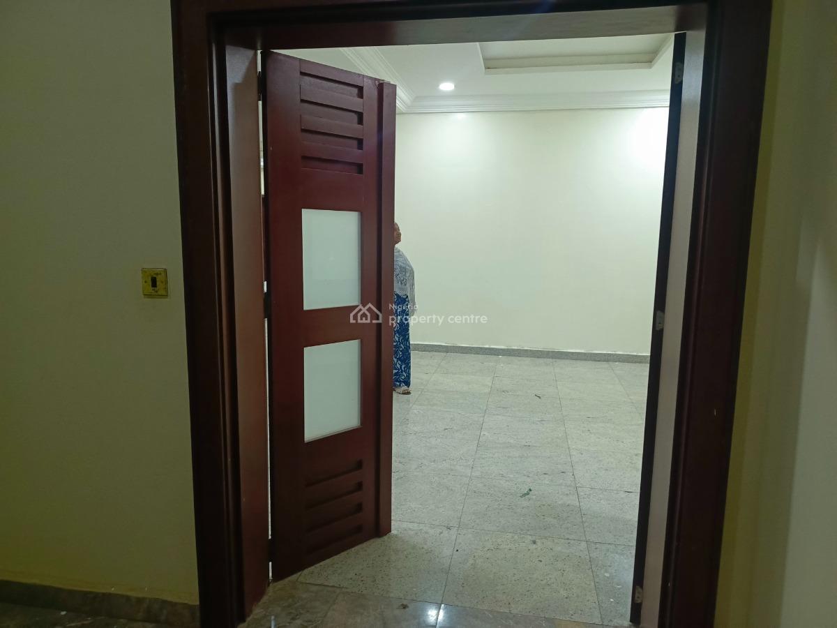 Luxury 3 Bedroom Flat with Bq, Guzape District, Abuja, Flat / Apartment for Rent