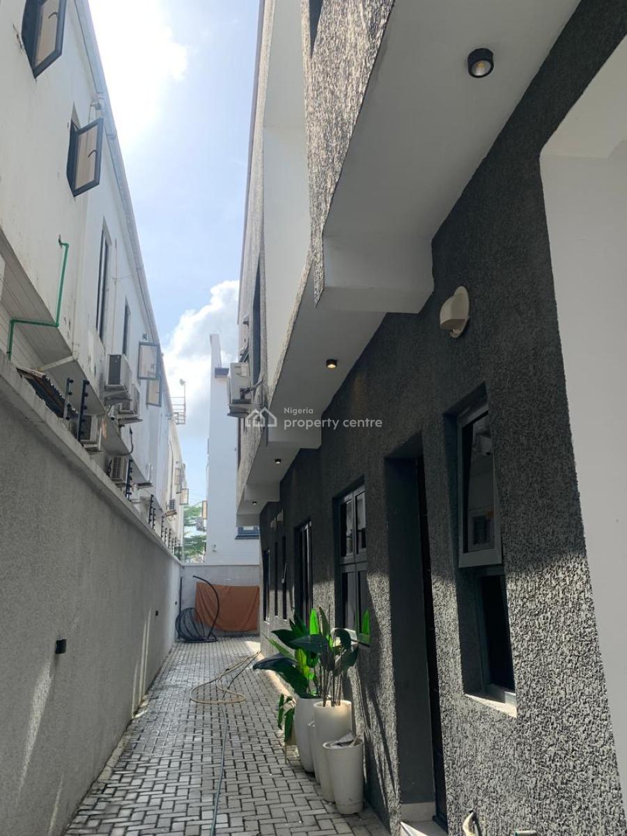Partly Serviced 2 Bedroom Flat, Ilasan, Lekki, Lagos, Flat / Apartment for Rent