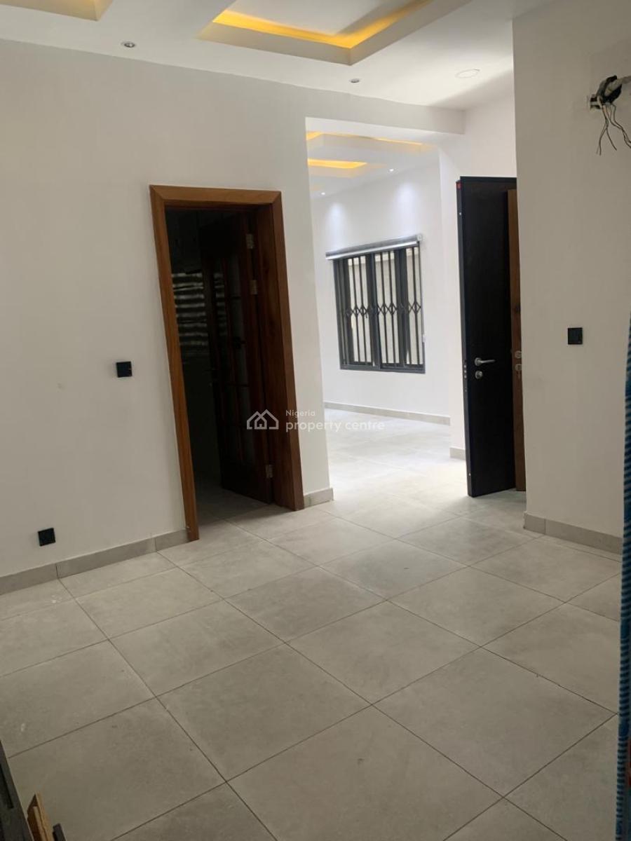 Partly Serviced 2 Bedroom Flat, Ilasan, Lekki, Lagos, Flat / Apartment for Rent
