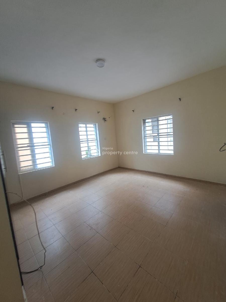 Well Built 3 Bedroom Apartment in a Gated Estate, Osapa, Lekki, Lagos, Flat / Apartment for Rent
