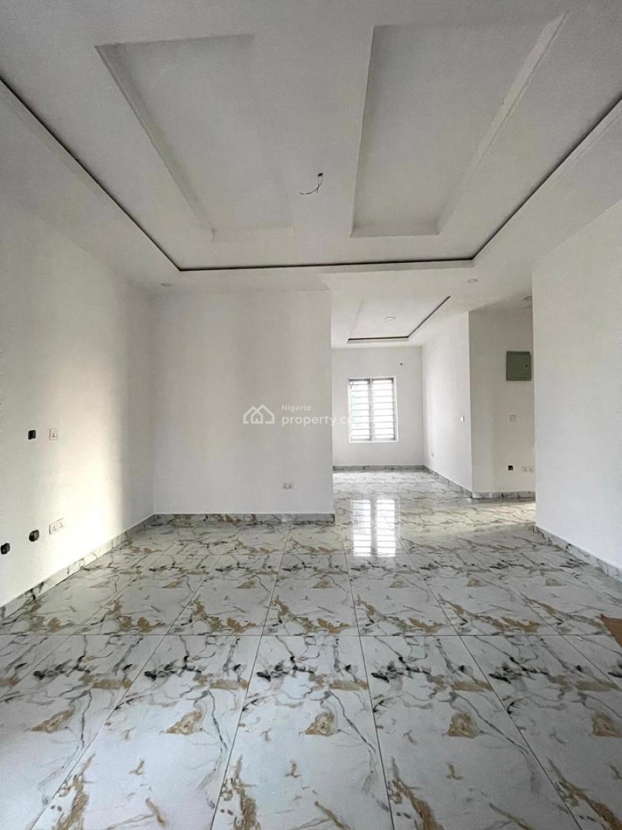 2 Bedroom Apartment Available, Ilaje Road, Ajah, Lagos, Flat / Apartment for Rent