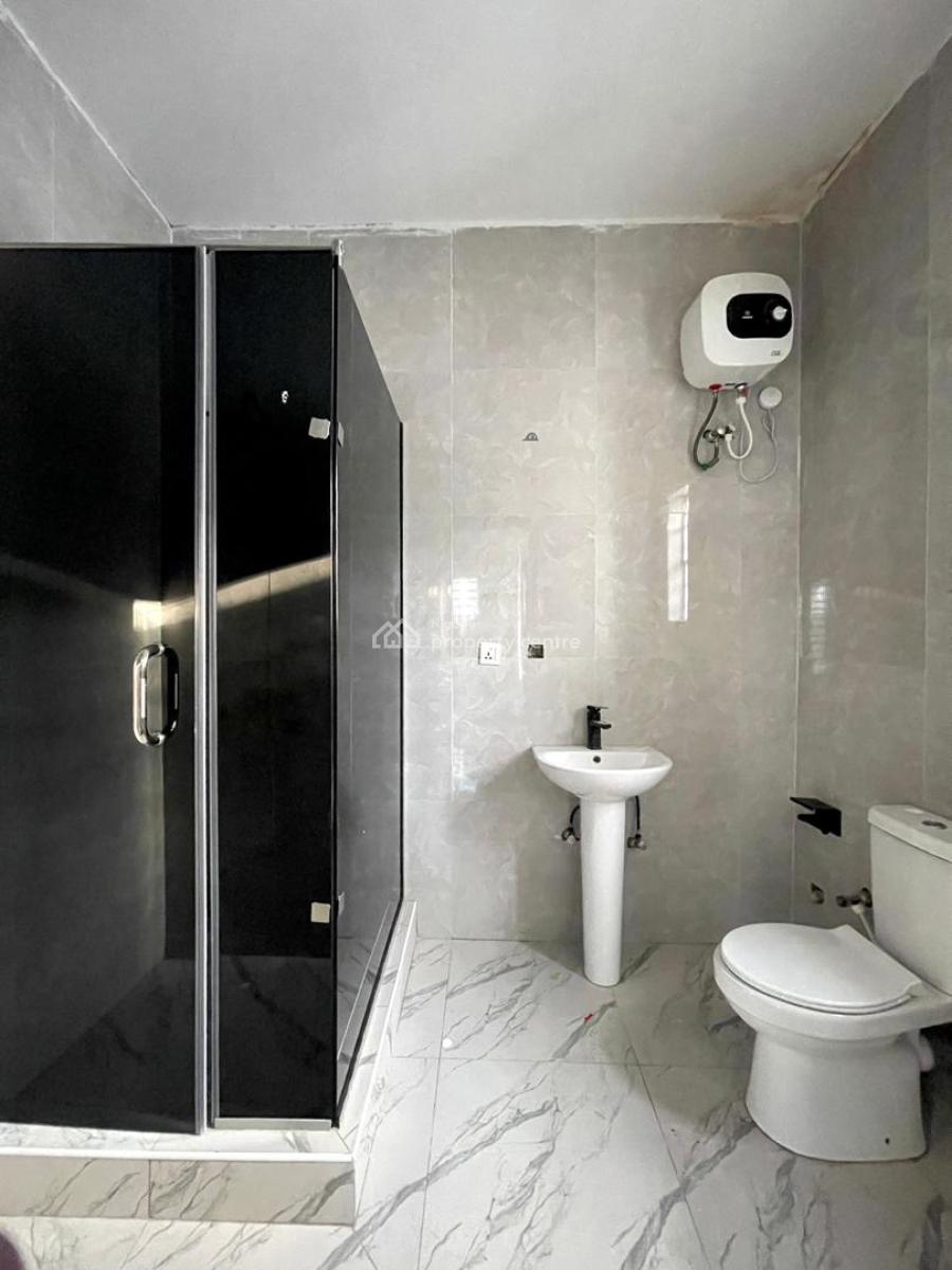 2 Bedroom Apartment, Mobil Road, Ajah, Lagos, Flat / Apartment for Rent