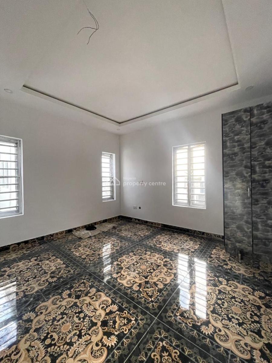2 Bedroom Apartment, Mobil Road, Ajah, Lagos, Flat / Apartment for Rent