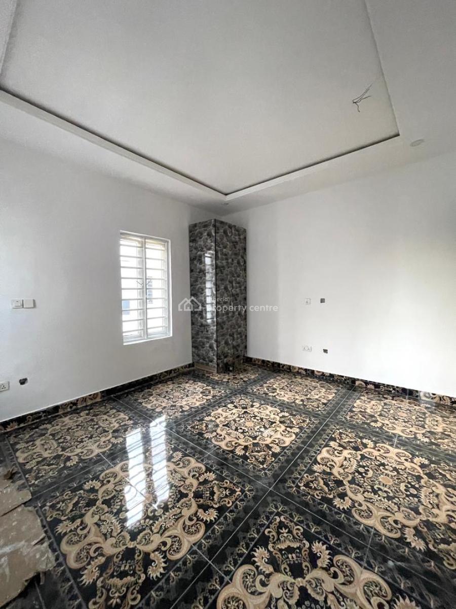 2 Bedroom Apartment, Mobil Road, Ajah, Lagos, Flat / Apartment for Rent
