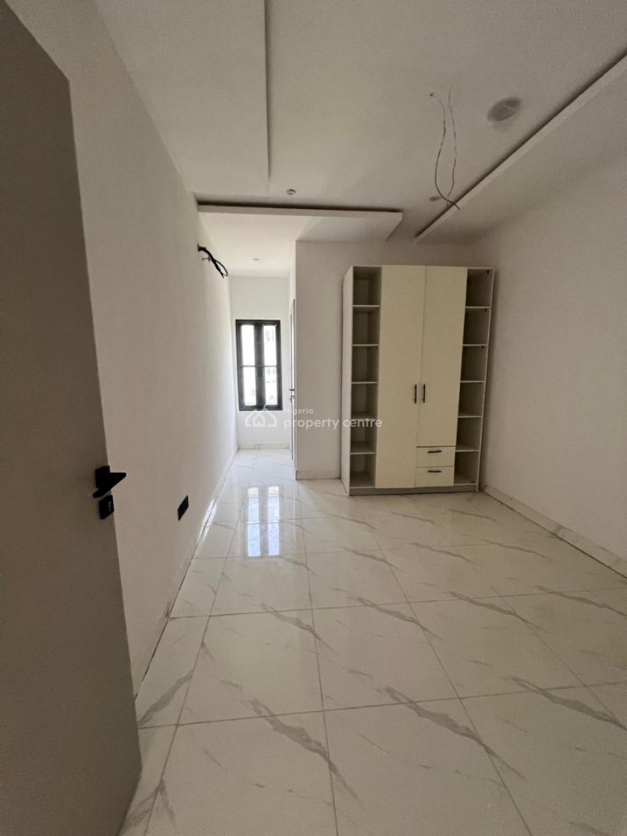 Pristine 2 Bedroom Apartment with Pool & Gym in a Serene Estate, Ikate, Lekki, Lagos, Flat / Apartment for Sale