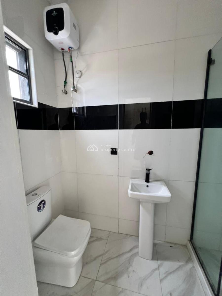 Pristine 2 Bedroom Apartment with Pool & Gym in a Serene Estate, Ikate, Lekki, Lagos, Flat / Apartment for Sale