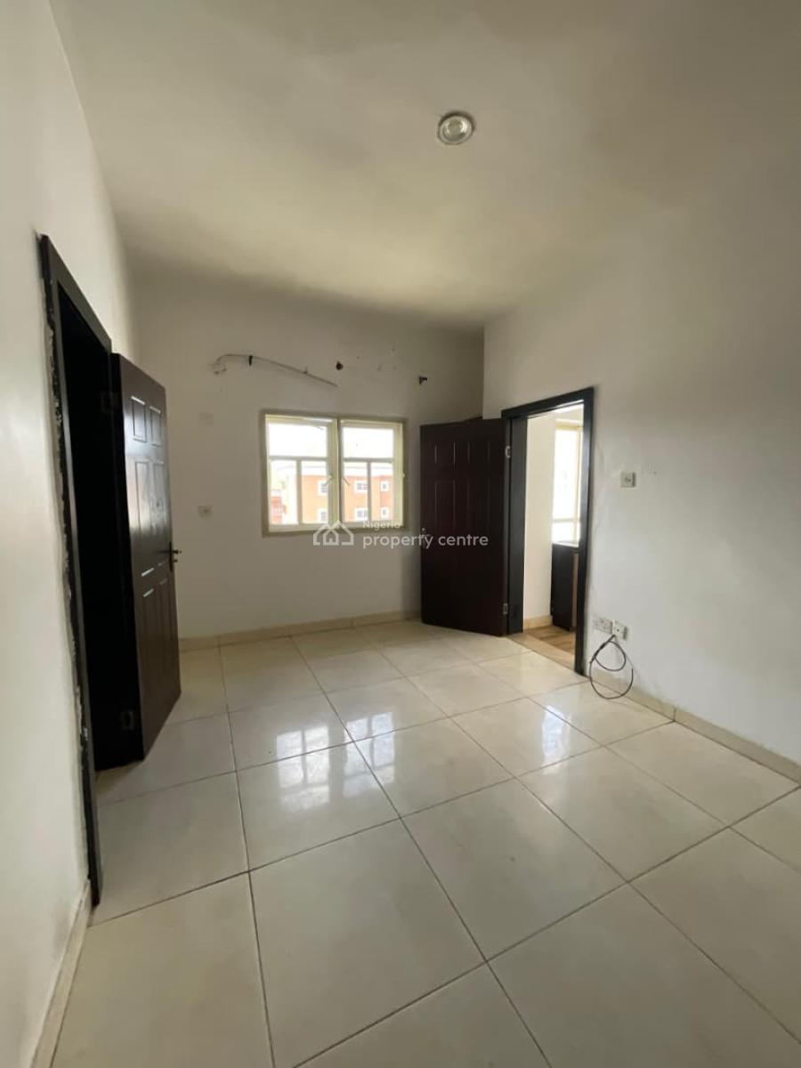Miniflat with Open Plan Kitchen, Balcony and Pool, Osapa London, Lekki, Lagos, Mini Flat (room and Parlour) for Rent