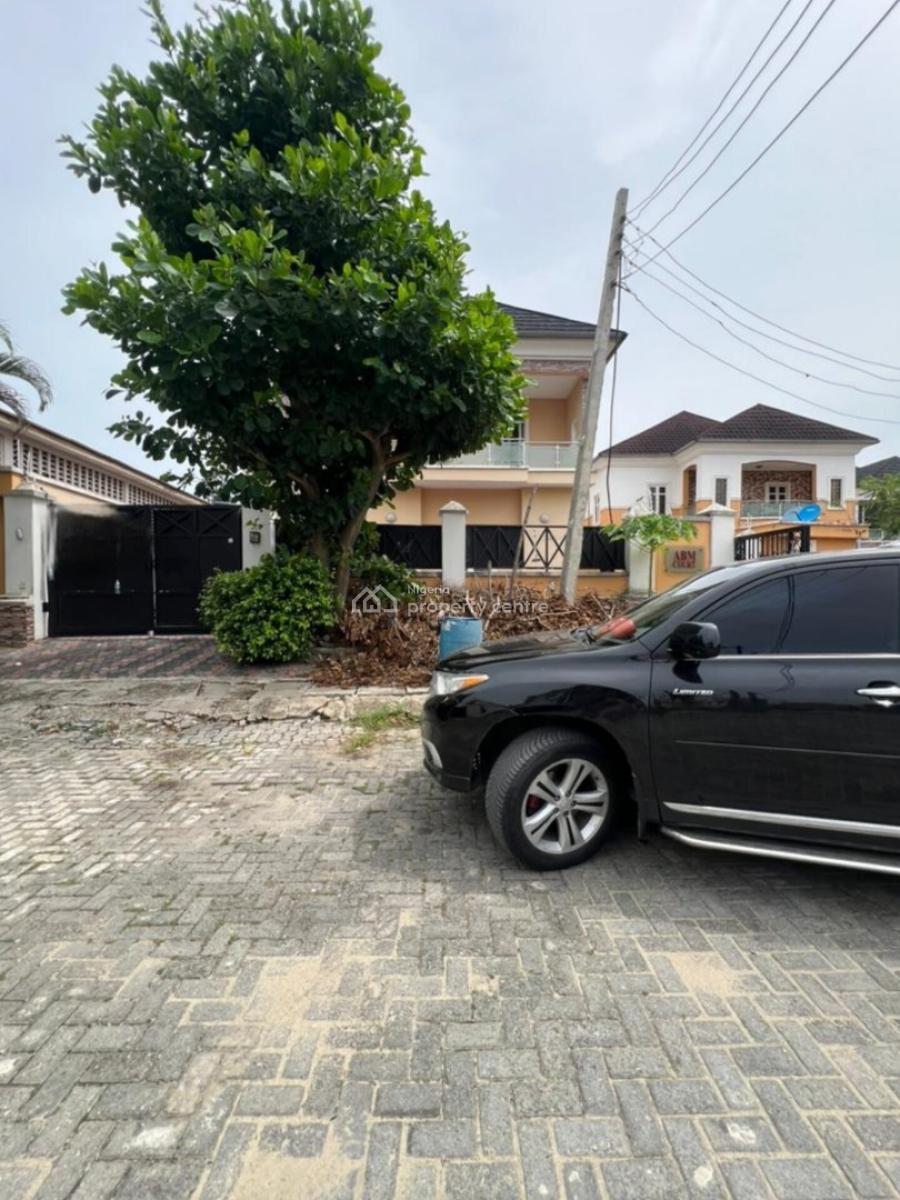 Stunning 5 Bedroom Fully Detached Duplex with Bq in a Secure Estate, Lekki Phase 1, Lekki, Lagos, Detached Duplex for Rent
