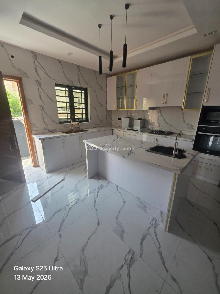6 Bedroom Apartments with 2 Bq 2 Units 3 Bedroom Flat, Off Admiralty Way, Lekki Phase 1, Lekki, Lagos, Flat / Apartment for Sale
