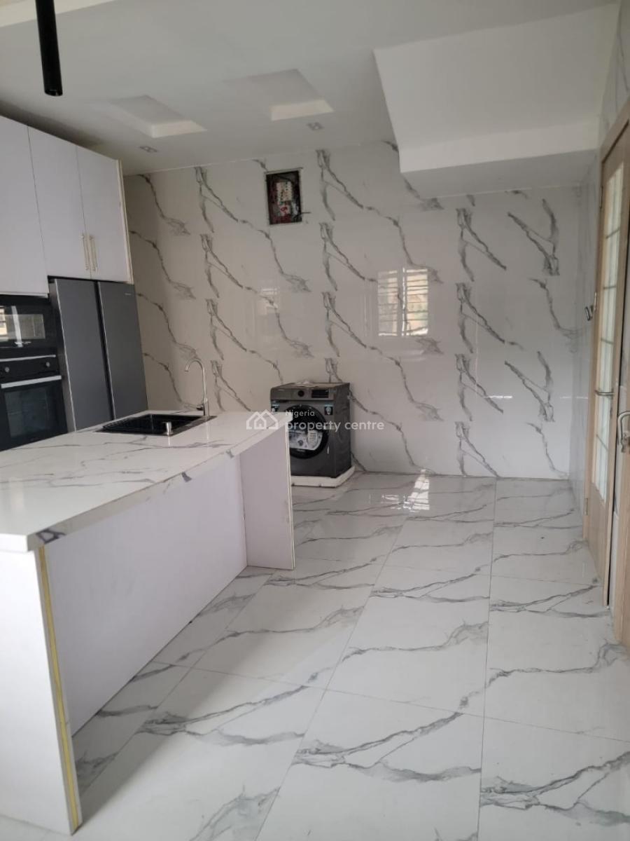 6 Bedroom Apartments with 2 Bq 2 Units 3 Bedroom Flat, Off Admiralty Way, Lekki Phase 1, Lekki, Lagos, Flat / Apartment for Sale